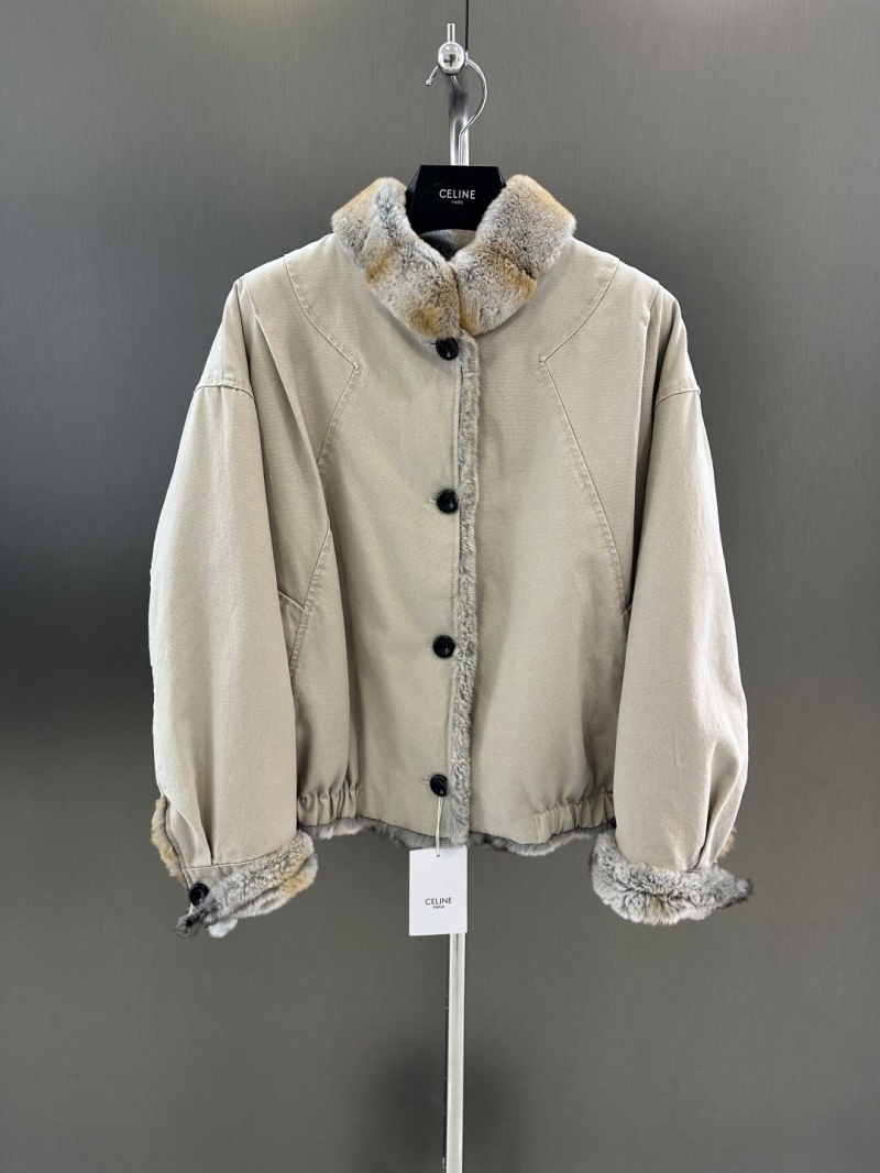 Ce1i*e outwears